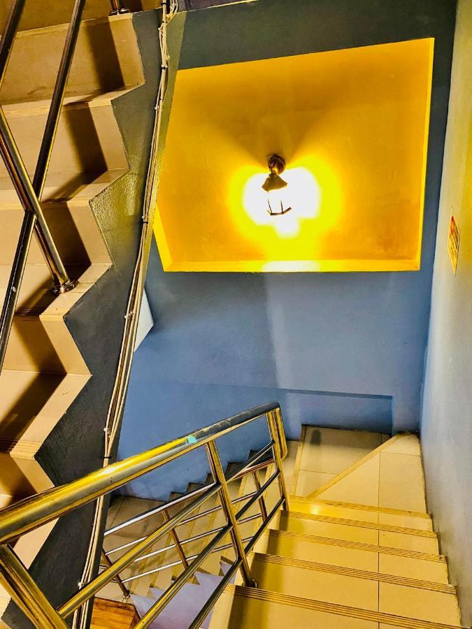 Frutta Hostel Patong Eksteriør bilde