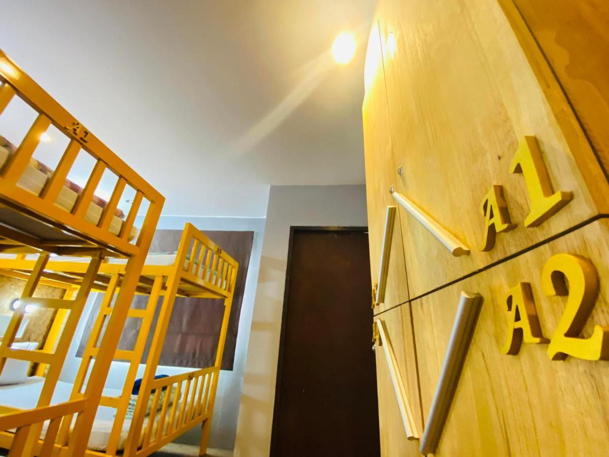 Frutta Hostel Patong Eksteriør bilde