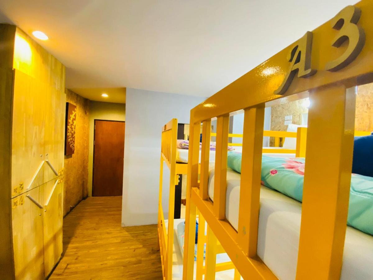 Frutta Hostel Patong Eksteriør bilde