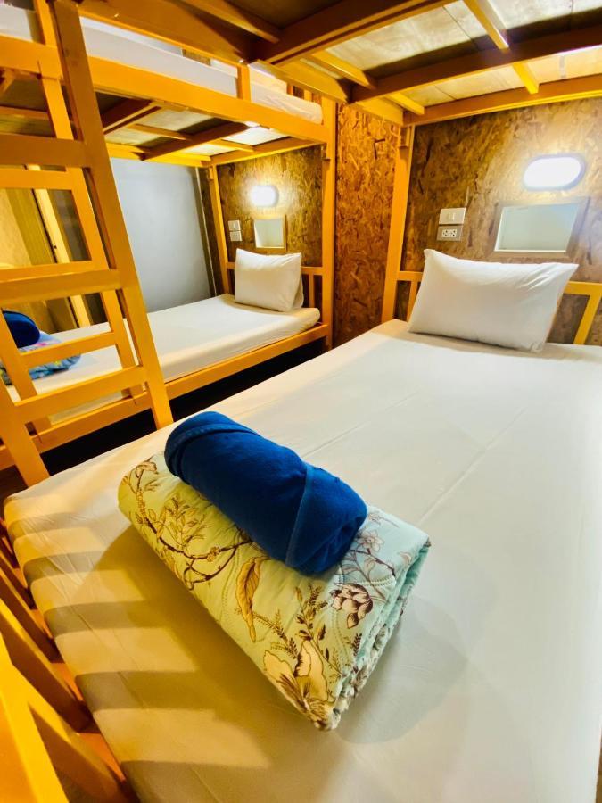 Frutta Hostel Patong Eksteriør bilde