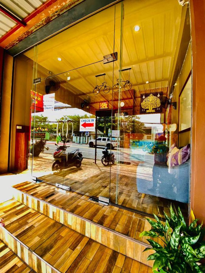 Frutta Hostel Patong Eksteriør bilde