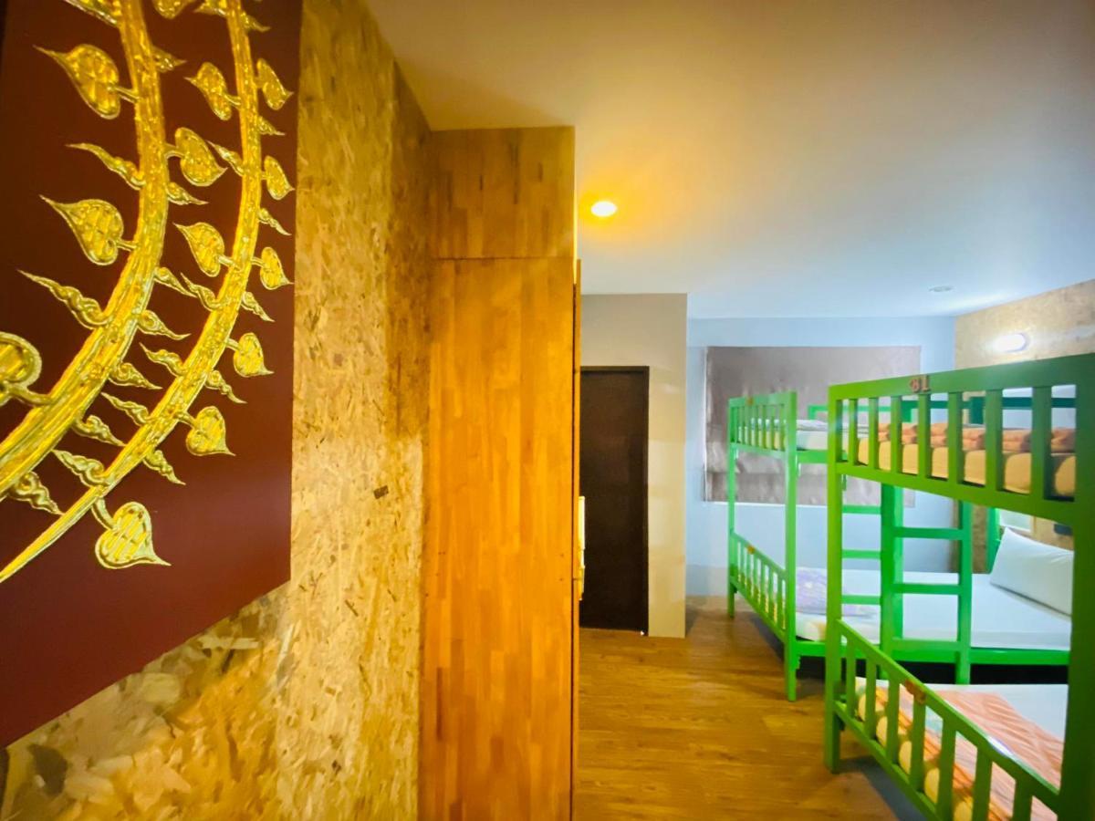 Frutta Hostel Patong Eksteriør bilde
